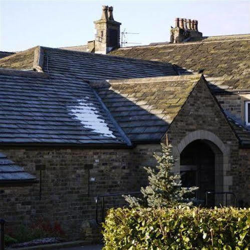 The White Hart At Lydgate Олдхам